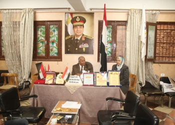 وكيل التعليم ببني سويف يتابع انتظام تصويت المعلمين بالانتخابات الرئاسية