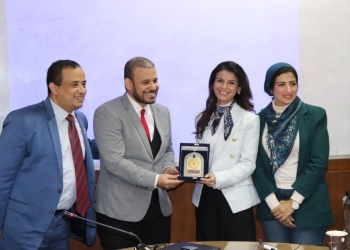 «إعلام القاهرة» تنظم دورة تدريبية لاستخدام الذكاء الاصطناعي في البحث العملي لأعضاء هيئة التدريس