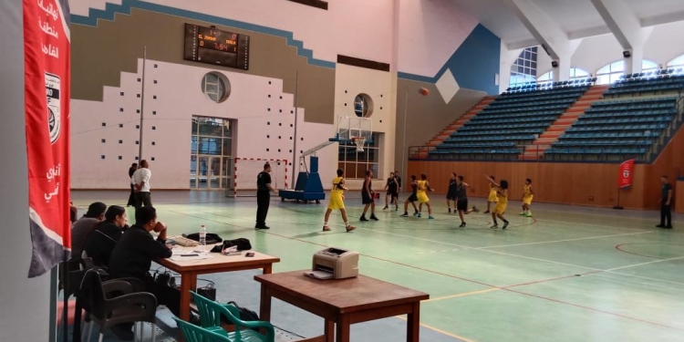 جولة تفقدية لرئيس جامعة حلوان للملاعب الرياضية