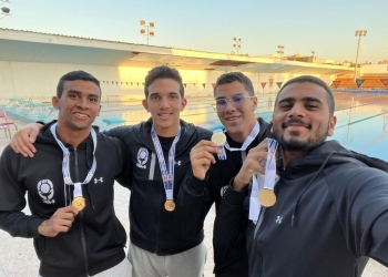 طلاب الجامعة اليابانية يحصدون 8 ميداليات فى بطولة سباحة الزعانف للجامعات