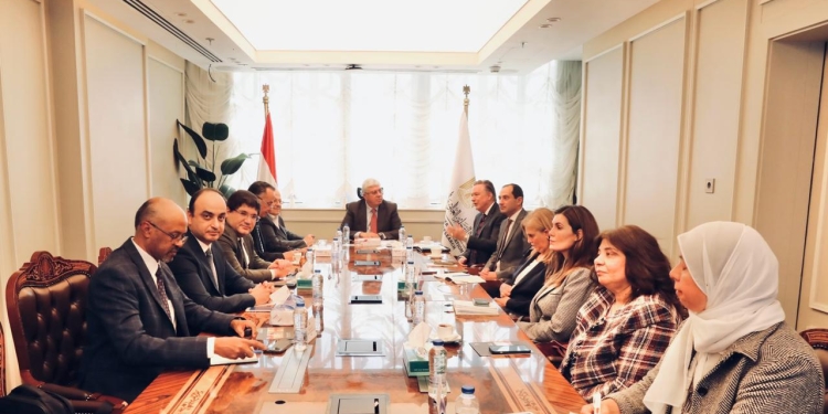 عاشور: مراكز التميز بالجامعات نموذجًا ناجحًا للتعاون مع الوكالة الأمريكية للتنمية الدولية