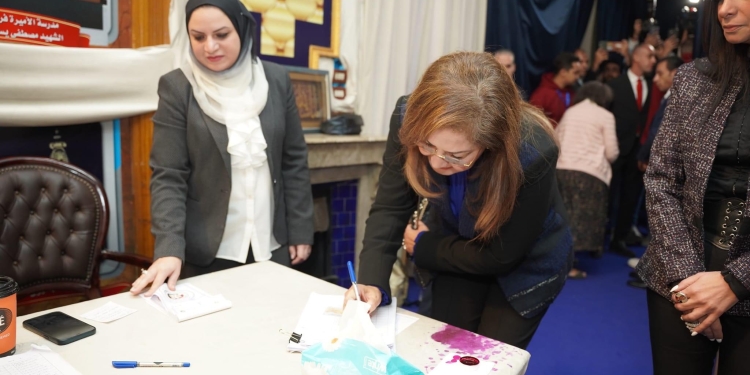وزيرة التخطيط والتنمية الاقتصادية تدلي بصوتها في الانتخابات الرئاسية