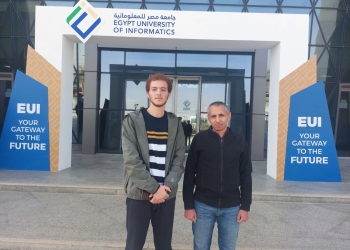 طالب وأستاذ بجامعة مصر للمعلوماتية ينشران ورقة بحثية في كبرى الدوريات لحل المشكلات الهندسية المعقدة