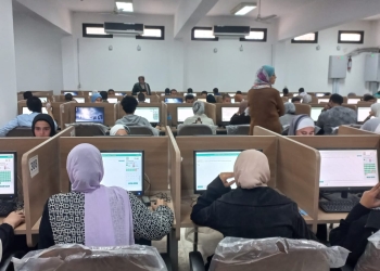 5664 طالب وطالبة بجامعة القناة يؤدون اختبارات المتطلبات إلكترونيا