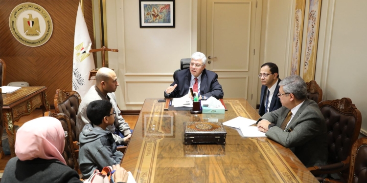 عاشور: الموافقة على التحاق الطفل يحيى عبدالناصر “العبقري” بمدينة زويل