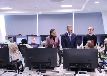 جامعة مصر للمعلوماتية تحتفل بتخريج الدفعة الأولى من برنامج بناء القدرات المدمجة للسيارات