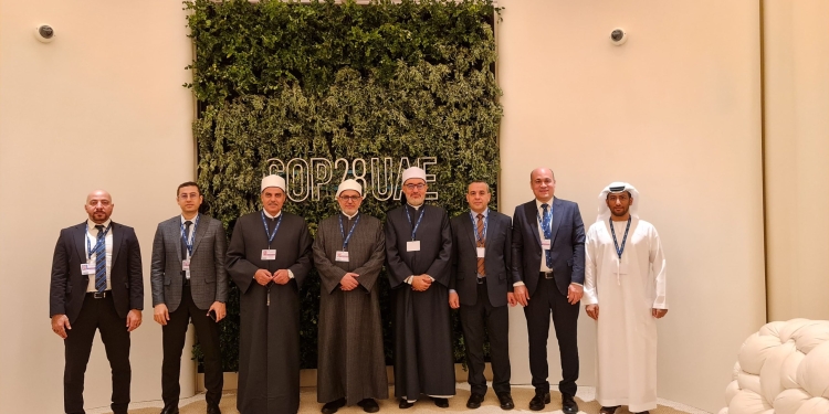 رئيس جامعة الأزهر يشارك في تدشين جناح قادة الأديان بقمة الأطراف Cop 28 بدبي