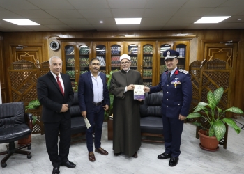 رئيس جامعة الأزهر يلتقي بنائب قائد القوات الجوية الباكستاني