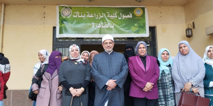 رئيس جامعة الأزهر يتفقد كلية الزراعة ويتابع انتظام العملية التعليمية