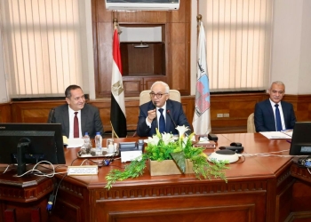 وزير التربية والتعليم يعلن موعد بداية الدراسة بمدرسة العباقرة