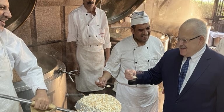 الخشت يتفقد عمليات التطوير بالمدينة الجامعية في زيارة مفاجئة