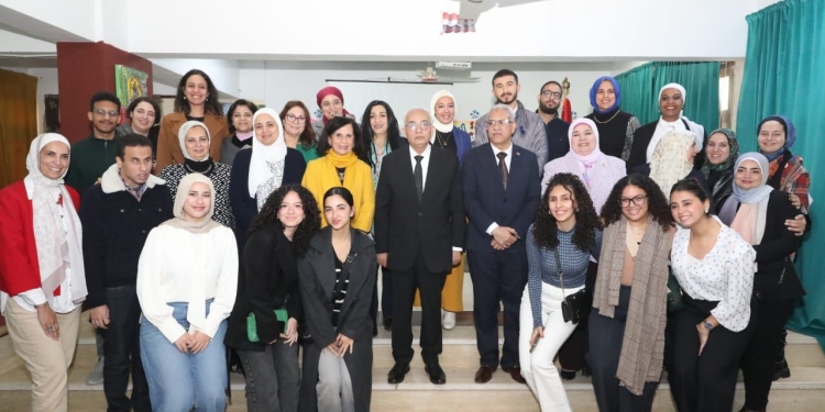 مدير معهد الشرق الأوسط: مشروع الشراكة بين المدارس والجامعات أسفر عن أكثر من ١٠٠ مجتمع تعلم