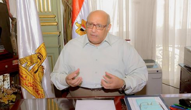 الدكتور عبدالوهاب عزت.. جراح الجامعات الخاصة الجديد