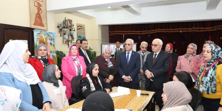 "حجازي" يتفقد برنامج التأهيل التربوي للمعلمين الجدد "السنة الثانية"