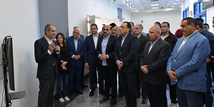 رئيس الوزراء يتفقد مركز إبداع مصر الرقمية “كريتيفا” أسوان