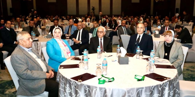 "حجازي" يشهد جلسات استعراض النجاحات والفرص بنظام "STEM"