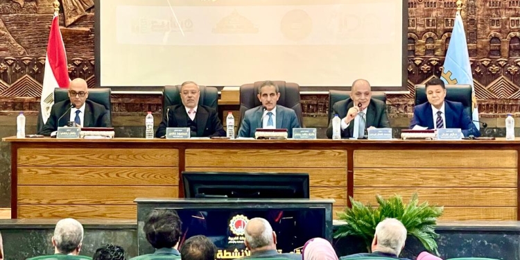 رئيس جامعة طنطا يشارك بملتقى تنمية الأنشطة الاقتصادية بمحافظة الغربية