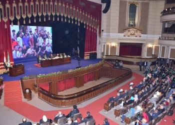 جامعة القاهرة تحتفل بعيد العلم الـ 18 بتكريم عدد من الوزراء والشخصيات العامة ورجال الدولة و60 من علمائها