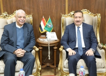 رئيس جامعة المنوفية  يبحث مع المحافظ خطة تطوير معهد الكبد وانشاء المدينة الطبية