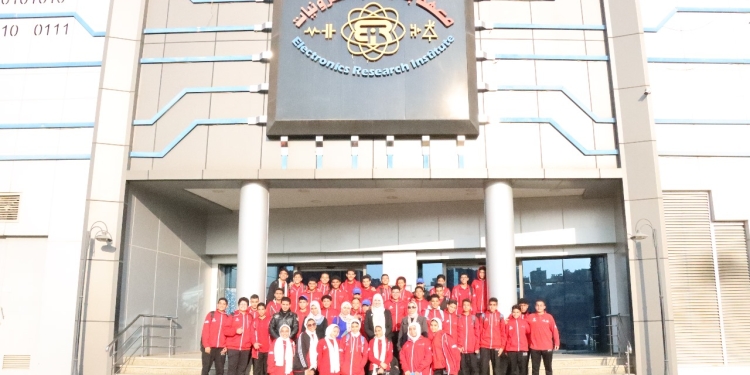 معهد بحوث الإلكترونيات يستضيف المدرسة الدولية للتكنولوجيا التطبيقية