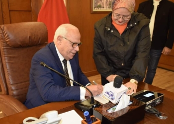 محافظ بورسعيد يعتمد نتيجة الترم الأول للشهادة الإعدادية بنسبة نجاح ٧٥,٤٪