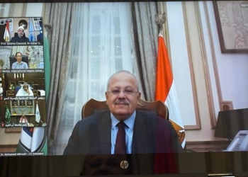 الخشت يشارك فى اجتماع مجلس أمناء الجامعة الإسلامية العالمية بحضور الرئيس الباكستانى بإسلام أباد