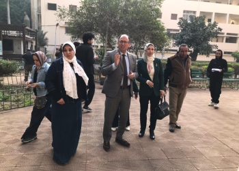 رئيس جامعة حلوان يتفقد لجان امتحانات 3 كليات
