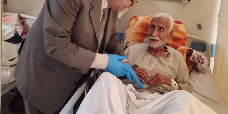 قافلة جامعة الأزهر التنموية الشاملة تقوم بتوقيع الكشف الطبي على المواطنين في حلايب وشلاتين دعما للمبادرات الرئاسية