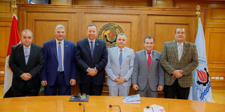 مذكرة تفاهم بين جامعتي السويس والمنصورة الجديدة