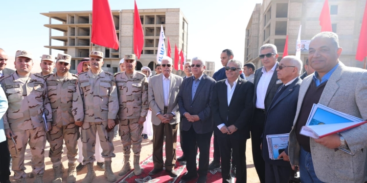 بتكلفة مليار و 110 مليون جنيه..عاشور يتفقد الأعمال الإنشائية بفرع جامعة السويس بجنوب سيناء