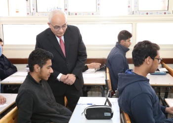 8 مميزات.. تربوي يعلق على قرارات عقد مراجعات نهائية مجانية لطلاب الإعدادية والثانوية 