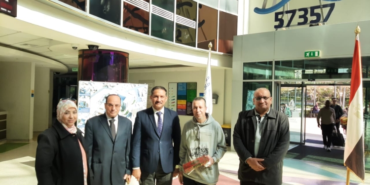 رسالة وزير التعليم ومحافظ الجيزة لطلاب الإعدادية بلجنة مستشفي (57357)