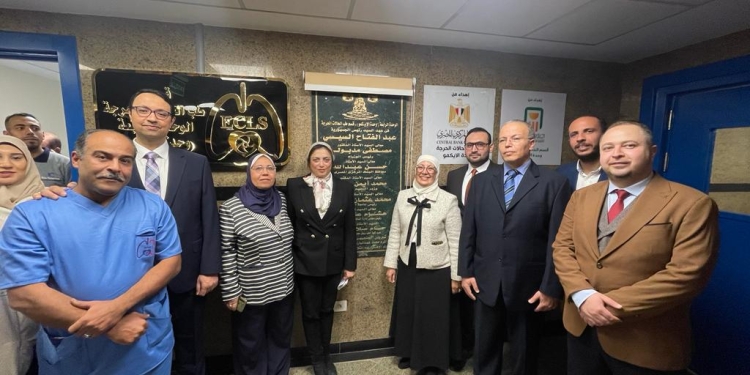 د عالية عبد الفتاح وفريق الايكمو فى الافتتاح