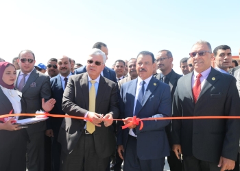 بتكلفة 2  مليار جنيه.. وزير التعليم العالي يفتتح مشروعات بجامعة الوادي الجديد