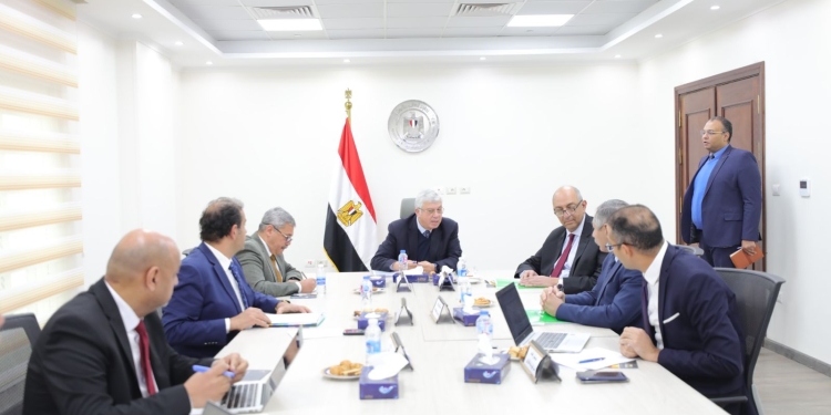 التعليم العالي تبحث قواعد الابتعاث الجديدة وخطة سفر طلاب الإشراف العلمي