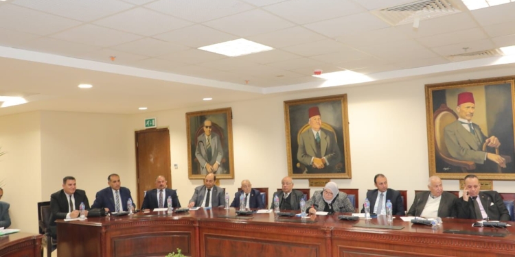 "حجازي" يكشف موعد إطلاق المرحلة الأولى لوثيقة معايير المعلم