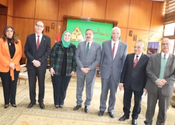رئيس جامعة المنوفية يستقبل وزيرة التضامن الإجتماعى والمحافظ