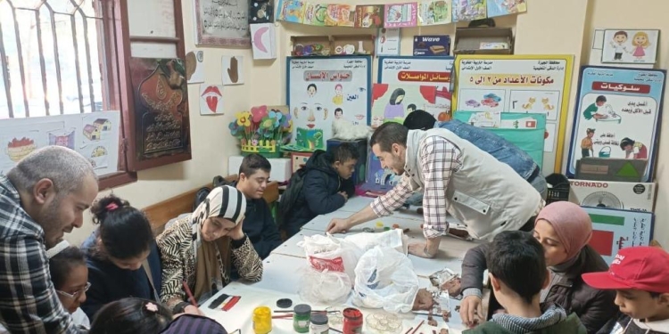 طب أسنان جامعة القاهرة فى زيارة لمدرسة التربية الفكرية لذوى الهمم