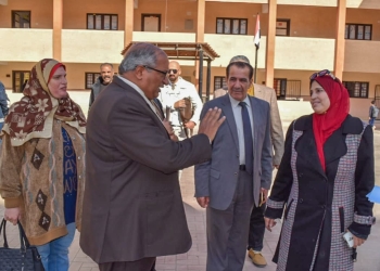 إحالة مشرفي مدرسة للتحقيق بسبب ضم الفصول ببورسعيد