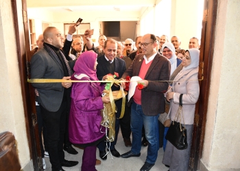 رئيس جامعة حلوان يفتتح مدرج 305 بكلية التكنولوجيا والتعليم