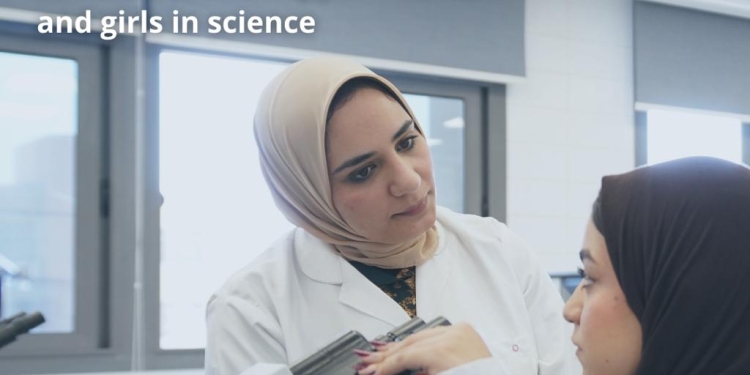 الأكاديمية العربية و اليونسكو يطلقان منصة المرأة العربية احتفالًا باليوم الدولي للمرأة