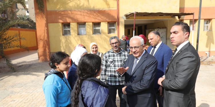 حقيقة مخالفة التعليم لقواعد قبول الطلاب ذوي الإعاقات بالمدارس الرسمية الدولية