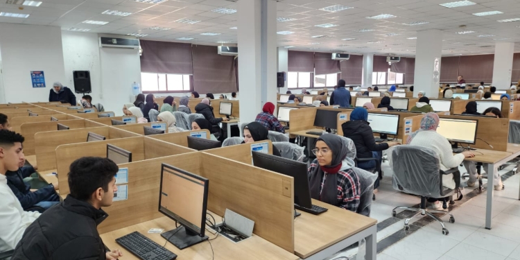 جامعة الإسماعيلية الجديدة الأهلية: إجراء الاختبارات إلكترونياً ب 52 مقرر خلال الفصل الدراسي الاول
