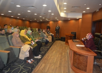 مدينة الأبحاث العلمية تناقش  “أساسيات وأحدث استخدامات كروماتوغرافيا السائل عالية الدقة”