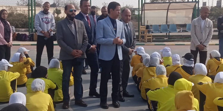 رئيس جامعة بنها يتفقد الكليات في أول أيام الترم الثاني