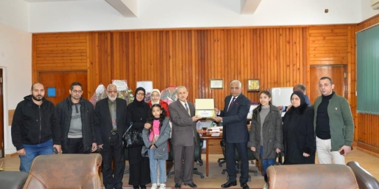 هندسة أسيوط تكرم باحث دكتوراة وافته المنية قبل مناقشة رسالته