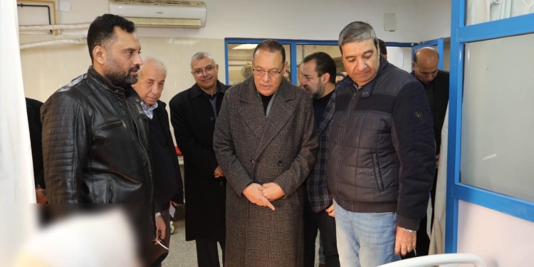 محافظ الشرقية ورئيس جامعة الزقازيق يطمئنان على مصابي قطاع غزة