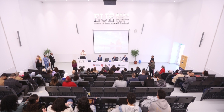 15 برنامجًا دراسياً.. الجامعات الأوروبية  تكشف البرامج العلمية لجامعة إيست لندن في مصر