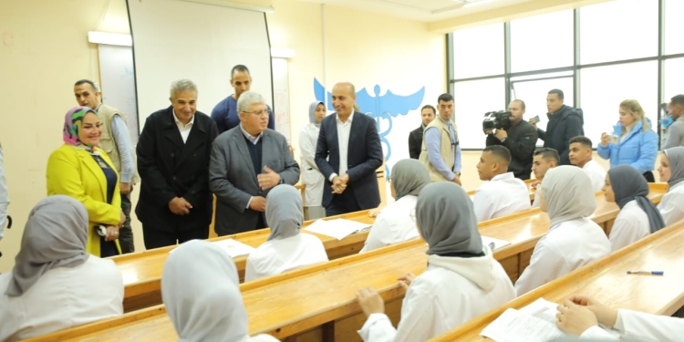 بتكلفة مليار ونصف.. وزير التعليم العالي يتفقد عددًا من المشروعات الجديدة بجامعة دمنهور