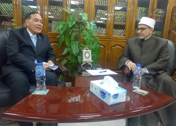 رئيس جامعة الأزهر يستقبل وفدًا من مجلس الأمن القومي التايلاندي